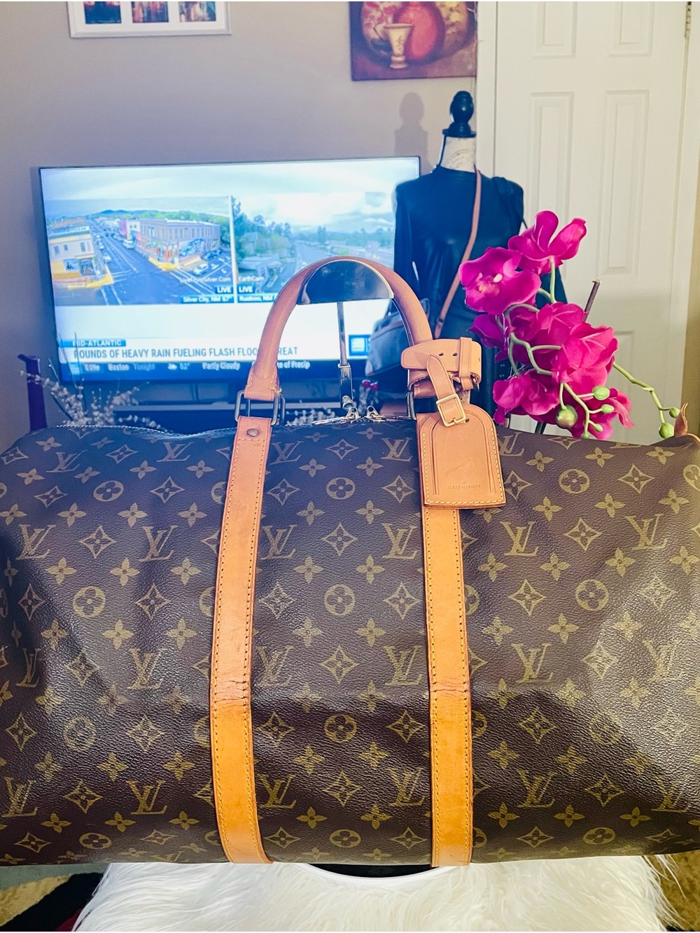 Louis Vuitton 50” inches Monogram Duffel Bag with Tan Leather Trim, unisex